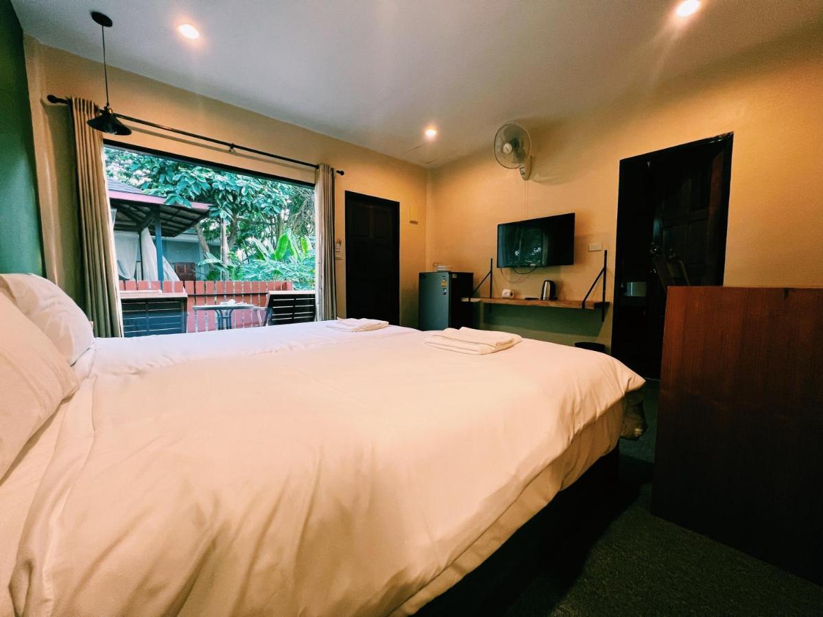 Vivi Hotel Resort Phuket Exteriör bild