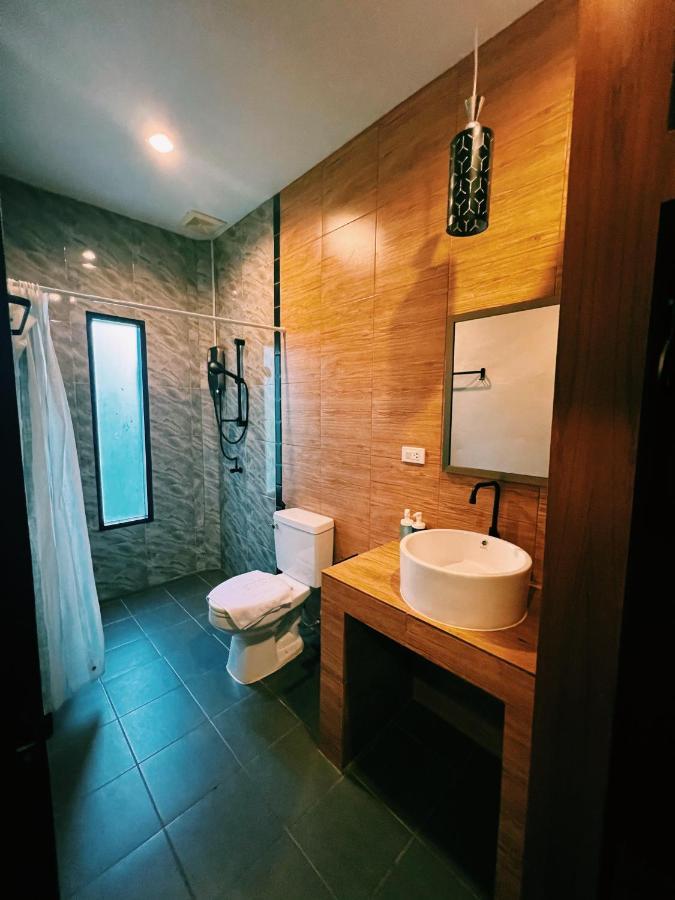 Vivi Hotel Resort Phuket Exteriör bild