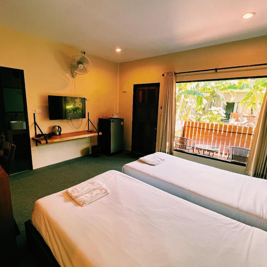 Vivi Hotel Resort Phuket Exteriör bild