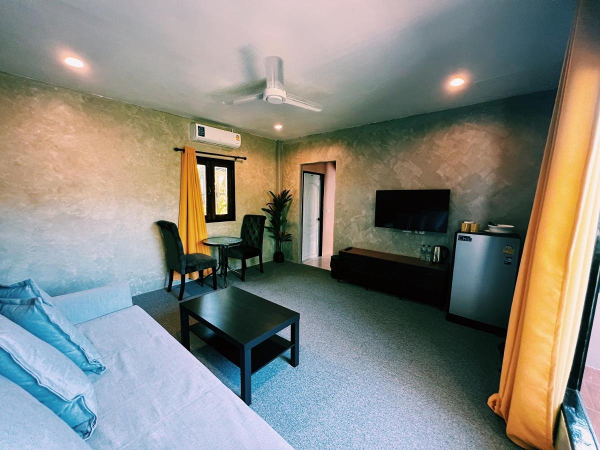 Vivi Hotel Resort Phuket Exteriör bild