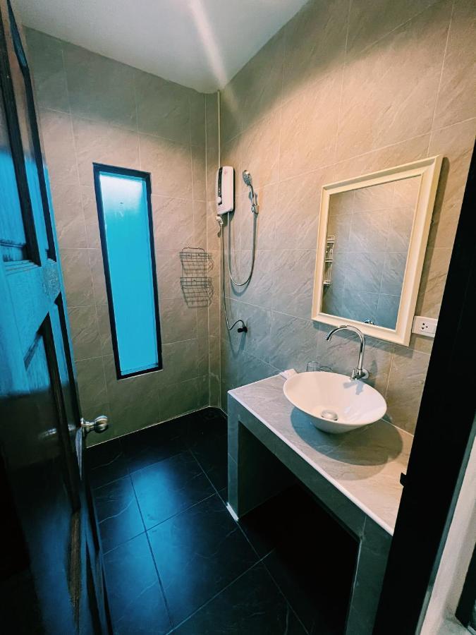 Vivi Hotel Resort Phuket Exteriör bild