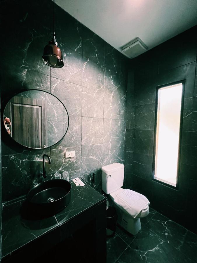 Vivi Hotel Resort Phuket Exteriör bild